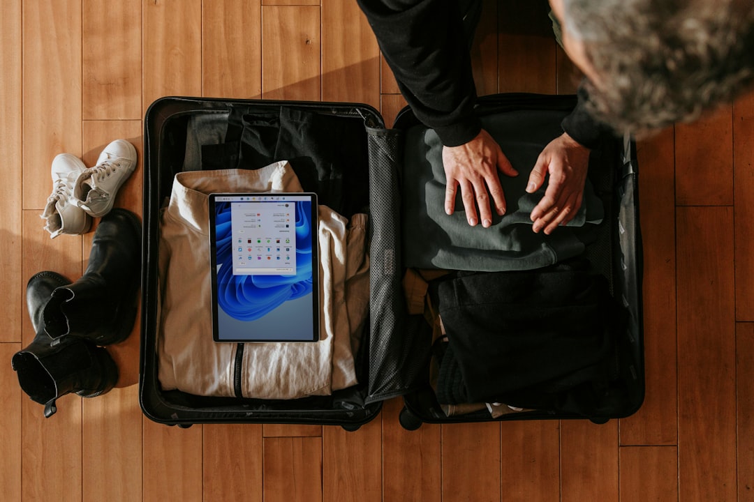 How to Pack Smarter and Stay Organized While Traveling